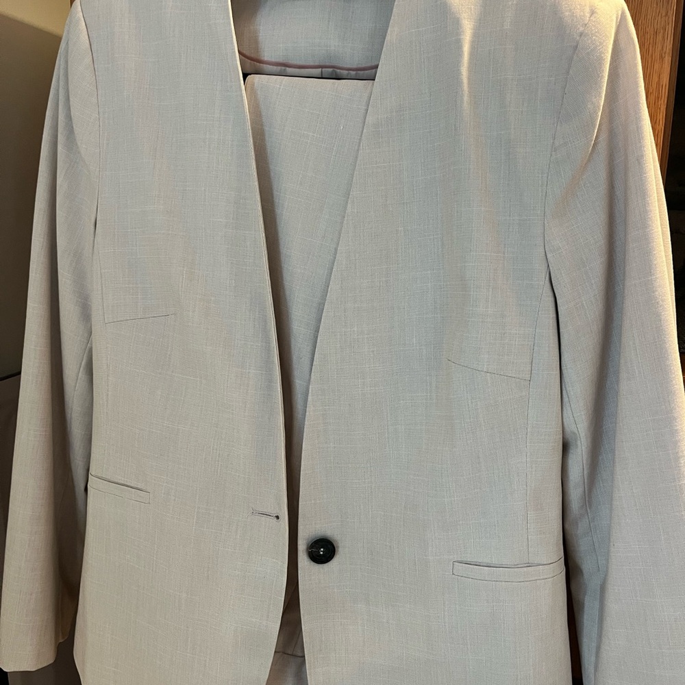 Women’s Zara Cream Blazer